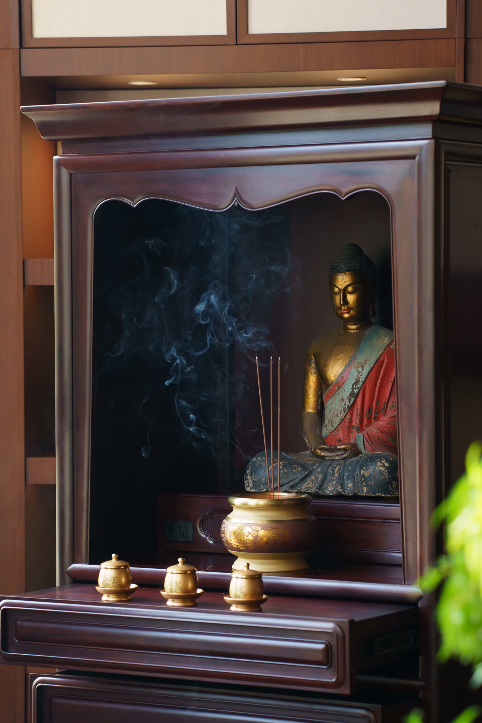 澄明净照佛龛
